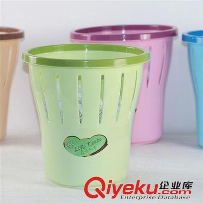 糖果色垃圾桶 為生活注入一抹亮色，輕松收納，悅享清潔
